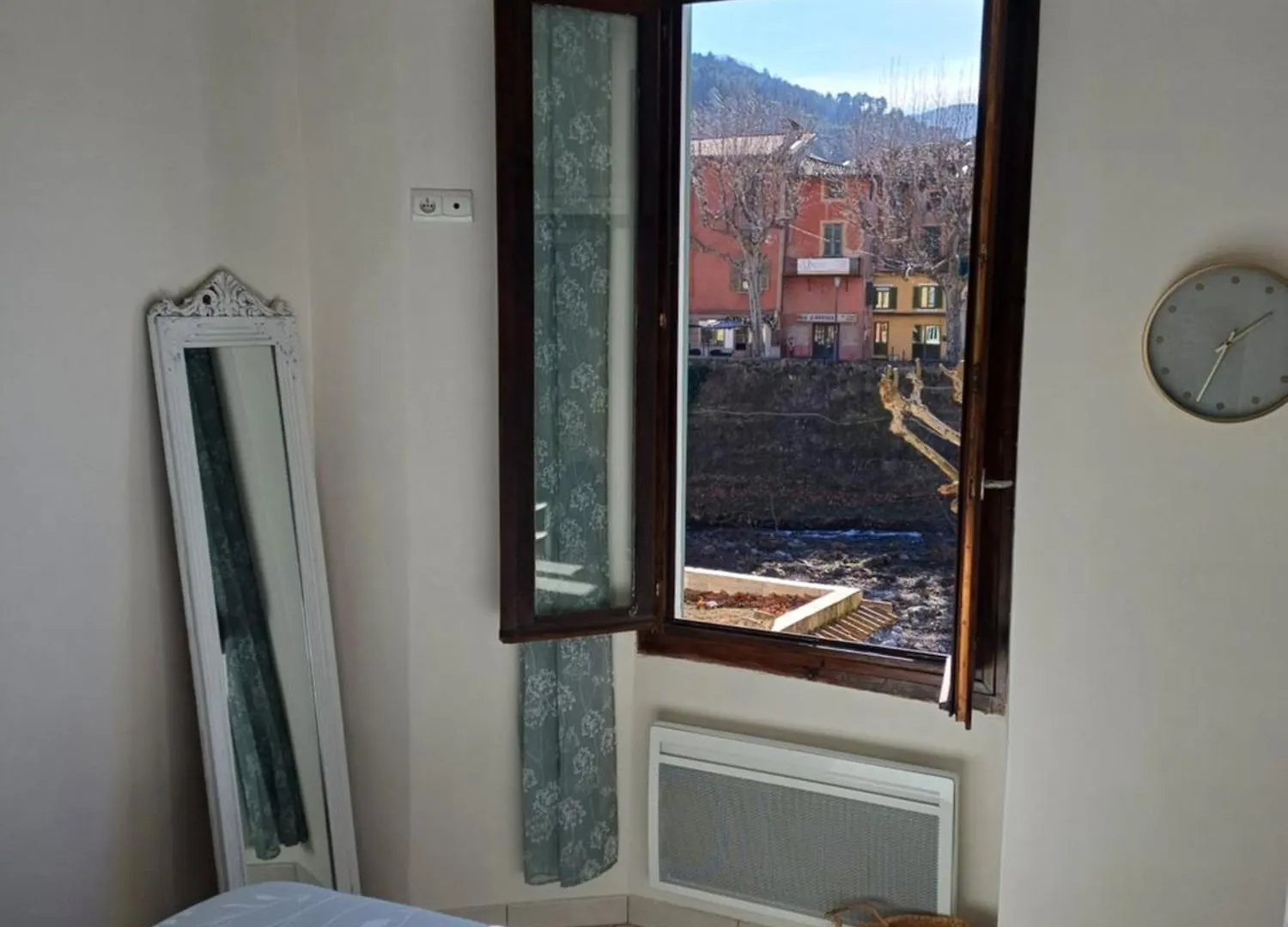 Riverside Apartment Sospel